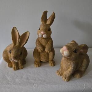 Bunny Family of Three 4-4.5" W Each Resin Super Cute Tiny Chip Under One Foot